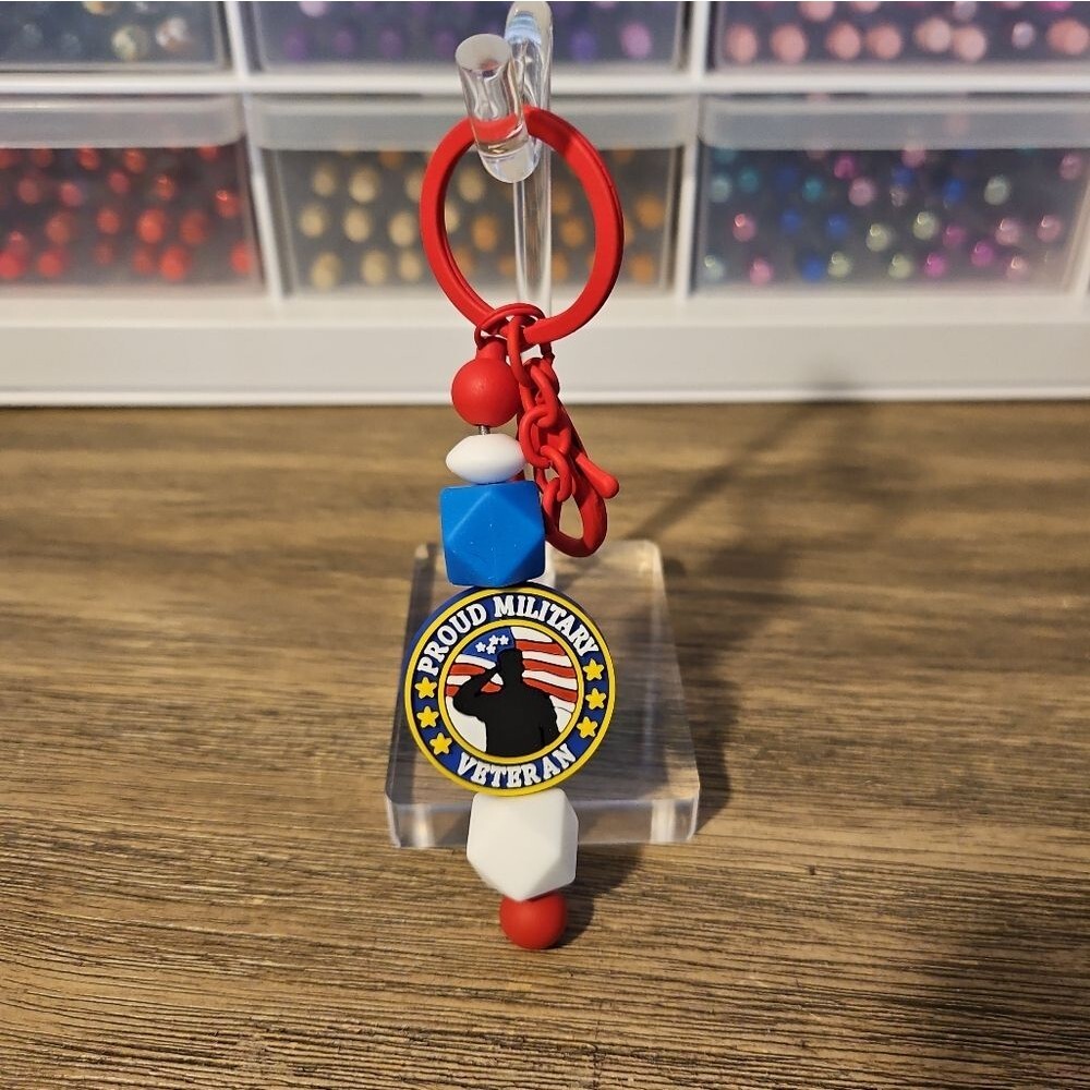 NWT Proud US Military Veteran Beaded Red Metal Keychain